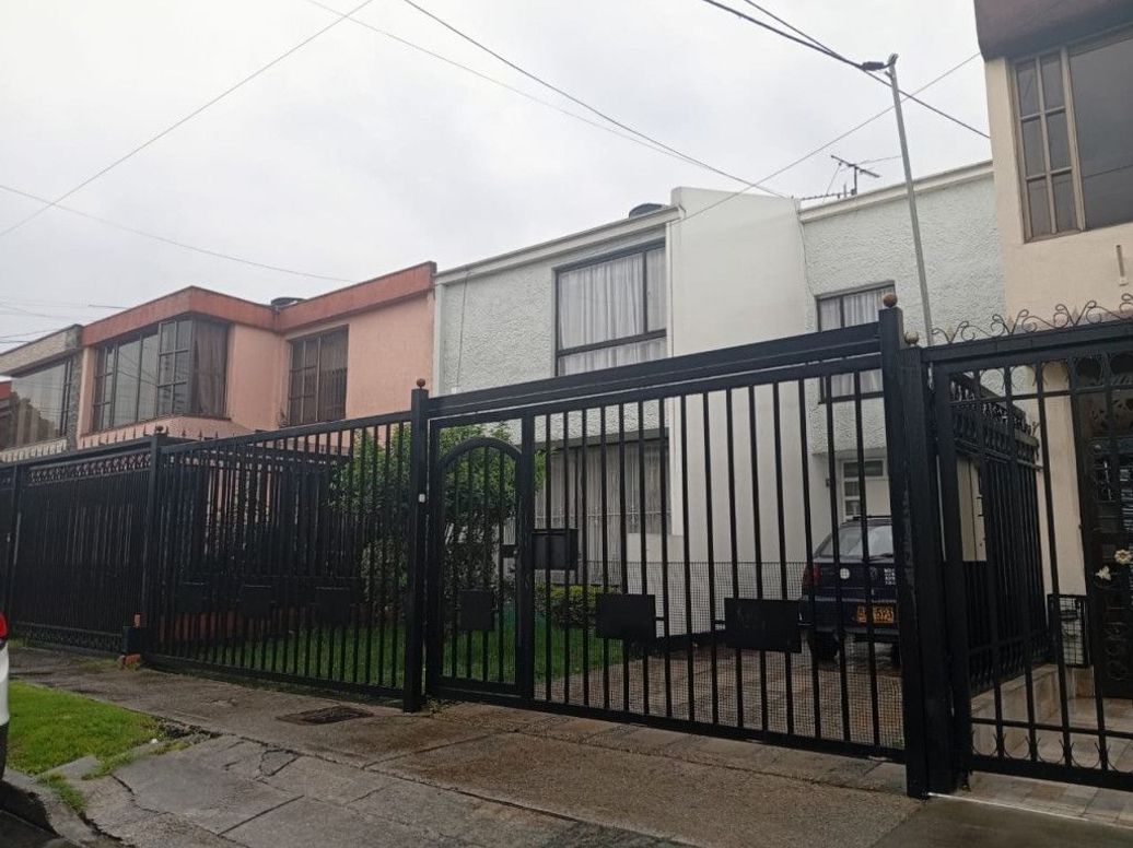 Casa de 3 alcobas en venta en Paulo Vi Norte, Bogotá, 160 m² · foto 2 de 20