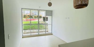 SE VENDE!! hermoso apartamento en Majestic II,  3 Habitaciones, cocina integral completa, sala comedor, 2 baños, zona de ropas. cerca a colegios, supermercados, restaurantes, zona de fácil acceso vehicular. el conjunto cuenta con todas las zonas sociales piscina, cancha, parque de niños, zonas verdes... CONTACTANOS!! 