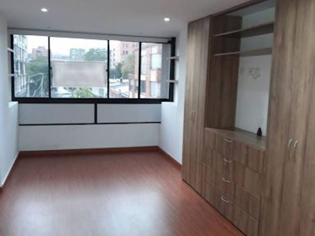 Apartamento de 1 alcoba en venta en Santa Barbara Central, Bogotá, 31 m² · foto 9 de 13