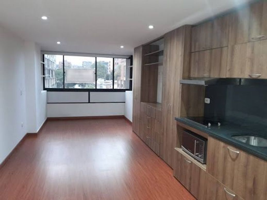 Apartamento de 1 alcoba en venta en Santa Barbara Central, Bogotá, 31 m² · foto 5 de 13