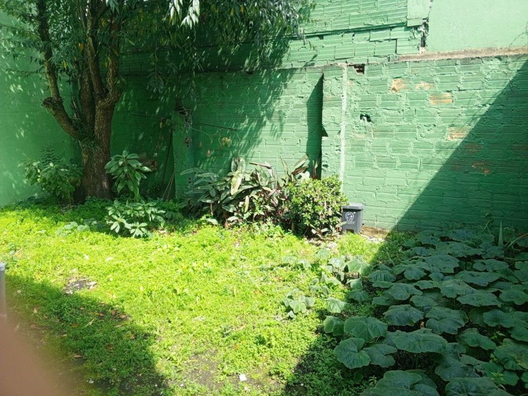 Casa de 8 alcobas en venta en Normandía, Bogotá, 480 m² · foto 2 de 11
