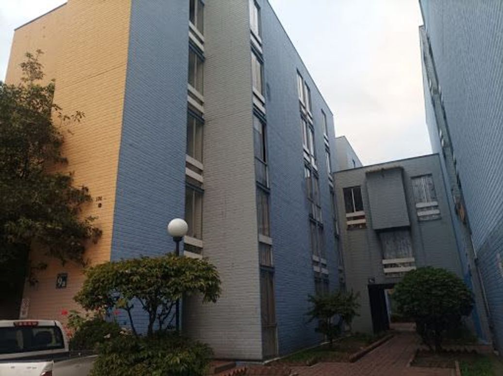Apartamento de 3 alcobas en venta en Castilla, Bogotá, 60 m² · foto 2 de 20