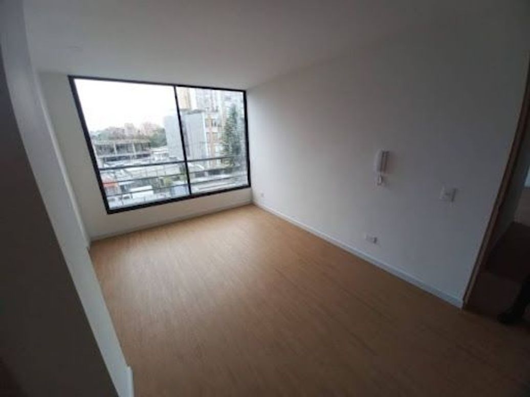 Apartamento de 2 alcobas en venta en Bella Suiza, Bogotá, 74 m² · foto 4 de 13