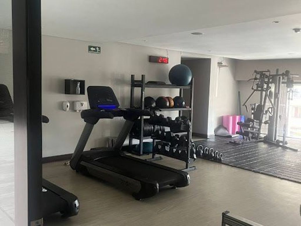 Apartamento de 3 alcobas en venta en Los Rosales, Bogotá, 250 m² · foto 5 de 20