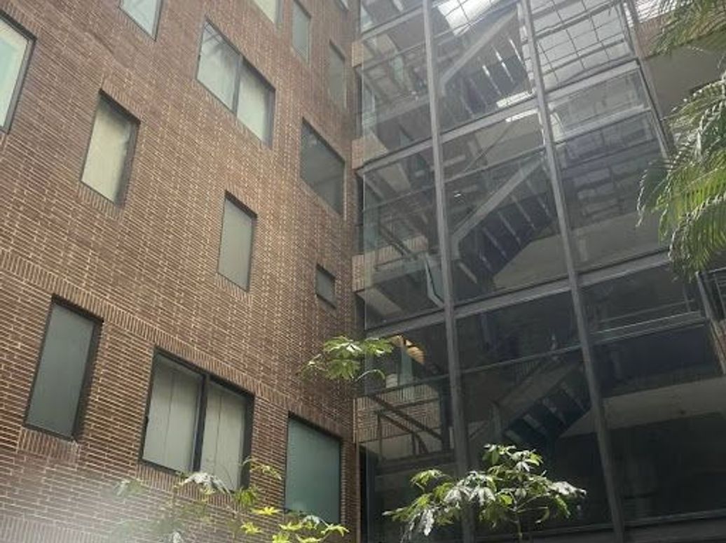 Apartamento de 3 alcobas en venta en Los Rosales, Bogotá, 250 m² · foto 7 de 20