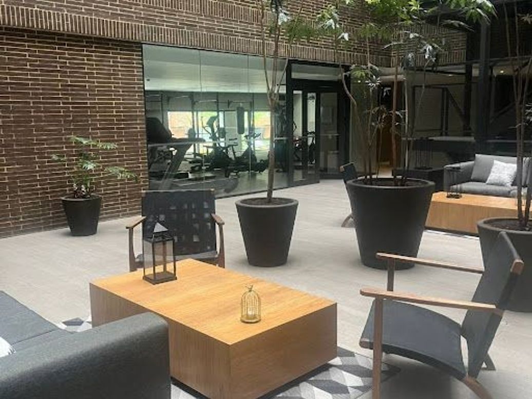 Apartamento de 3 alcobas en venta en Los Rosales, Bogotá, 250 m² · foto 8 de 20