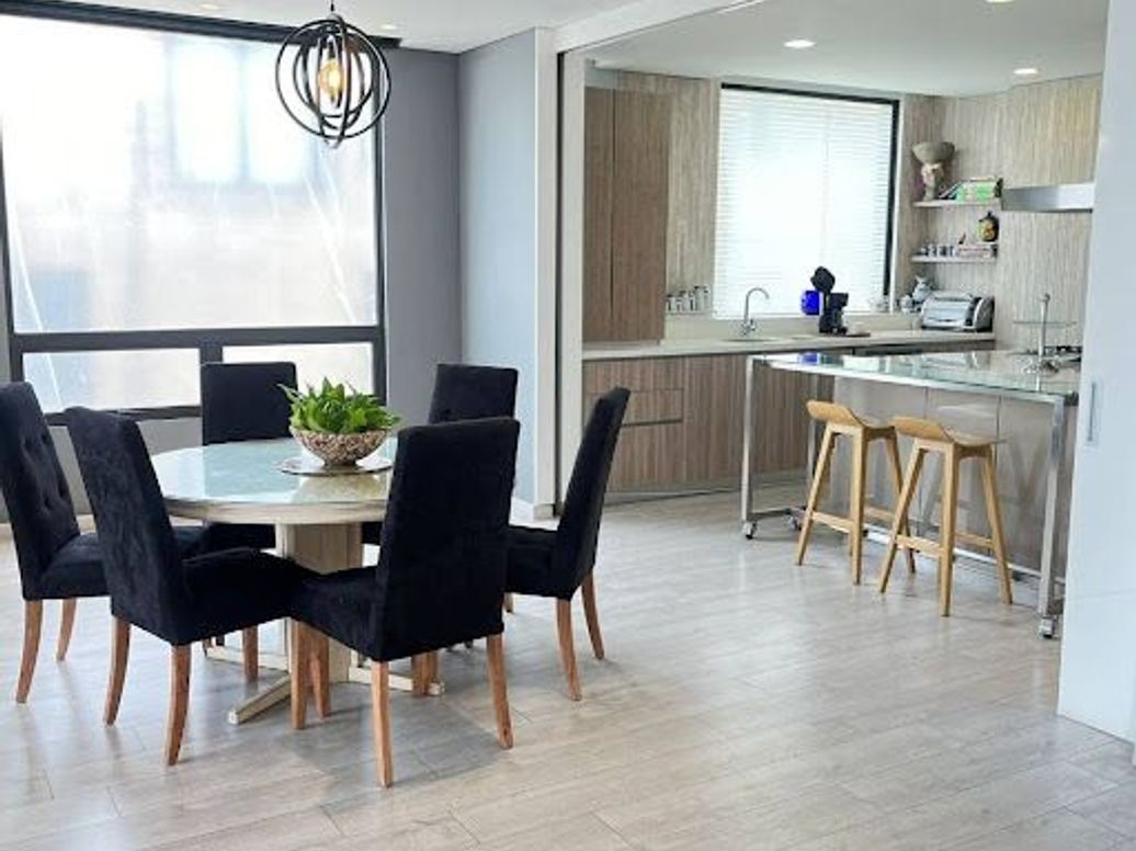 Apartamento de 3 alcobas en venta en Los Rosales, Bogotá, 250 m² · foto 15 de 20