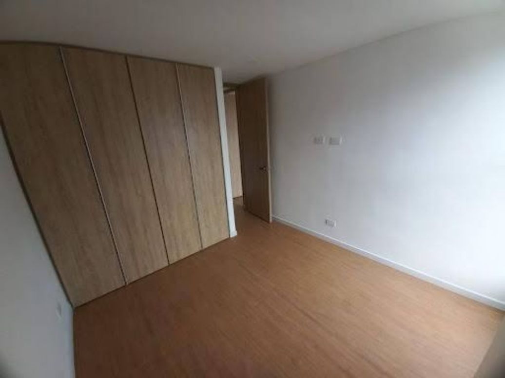 Apartamento de 3 alcobas en venta en Usaquén, Bogotá, 75 m² · foto 14 de 16