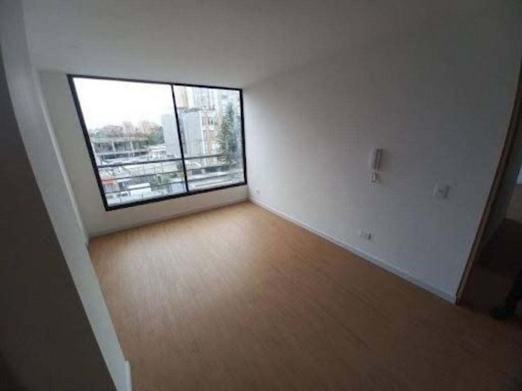 Apartamento de 3 alcobas en venta en Usaquén, Bogotá, 75 m² · foto 5 de 16