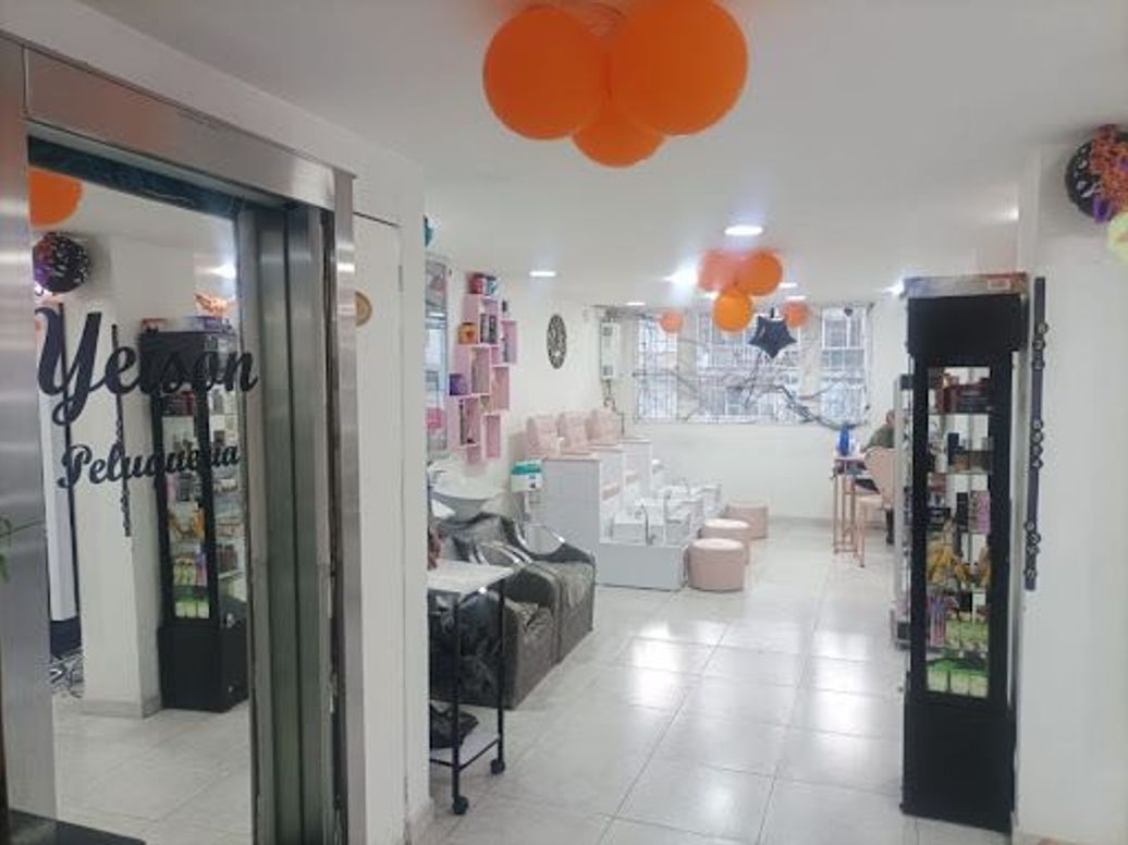 Casa de 1 alcoba en venta en Quinta Camacho, Bogotá, 300 m² · foto 16 de 17