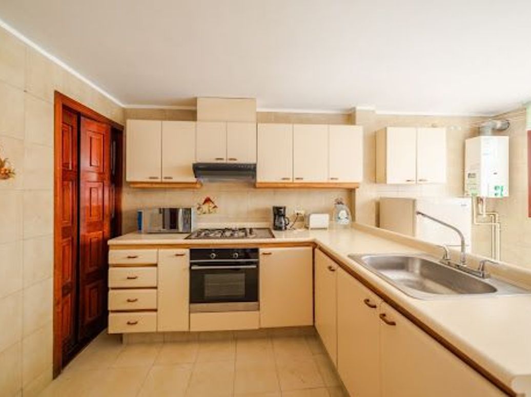 Apartamento de 3 alcobas en venta en San Patricio, Bogotá, 150 m² · foto 19 de 20