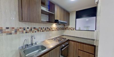 Apartamento en venta de 58m² – 1er piso
Con 3 habitaciones y 2 baños, sala-comedor, cocina integral y zona de lavandería.
Piso laminado en habitaciones, cocina y zona social, cerámico en los baños. Además, cuenta con parqueadero cubierto propio.

El conjunto ofrece:

 Zonas verdes para disfrutar en familia
 Vigilancia privada las 24 horas para tu seguridad

Ubicación excelente:


 A pocos pasos del Centro Comercial San Telmo
 Cerca de Éxito, Olímpica, Ara y D1
 A un paso del Colegio Celestin Freinet Chía
 Vías de acceso rápidas por la Calle 1 y Carrera 2


Libre de gravamen y aceptamos todos los bancos.
¡Contáctanos para más detalles y agenda tu visita!
