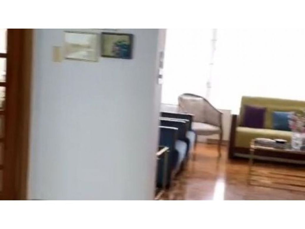 Casa de 3 alcobas en venta en Bella Suiza, Bogotá, 200 m² · foto 2 de 9