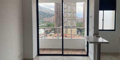 INMUEBLE NUEVO. 
PARQUEADERO DE CARRO 
CUARTO UTIL. 