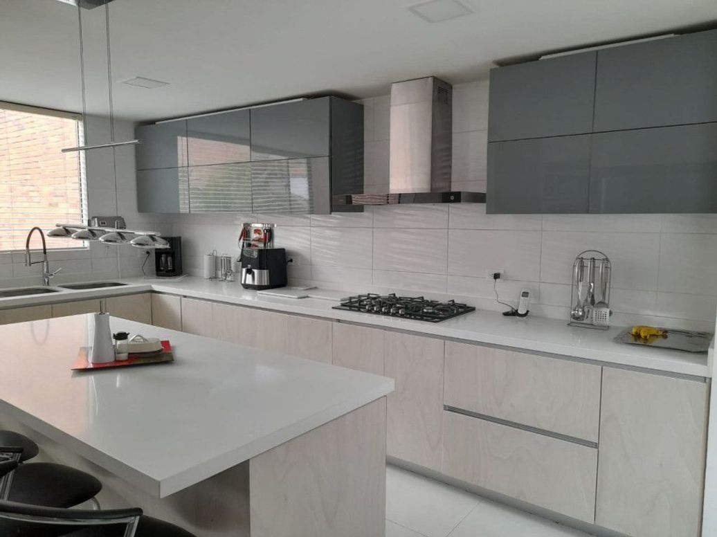 Apartamento de 3 alcobas en venta en Niza Suba, Bogotá, 303 m² · foto 4 de 20