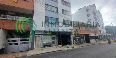 Oficina en Venta en el Barrio Bolivar sobre la cra 22 con calle 36. Segundo piso sin ascensor. Cuenta con un salón, 1 baño, 23 metros, uso comercial tipo 2. Fácil acceso a transporte público, cuenta con parqueadero, cerca a bancos, y sector comercial. Agenda tu cita. Precio con un margen de negociación .