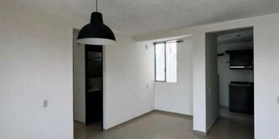 Venta apartamento en valle del Lili, excelente ubicación  cuarto piso sin ascensor, el apartamento cuenta con 3 habitaciones cada una con su closet, dos baños con divisiones de vidrio templado, parqueadero propio en plataforma, Conjunto residencial con Piscina para adultos y niños