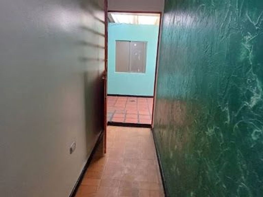 Casa de 7 alcobas en venta en Engativa Centro, Bogotá, 270 m² · foto 10 de 20