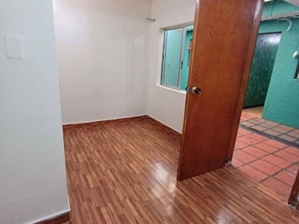 Casa de 7 alcobas en venta en Engativa Centro, Bogotá, 270 m² · foto 11 de 20