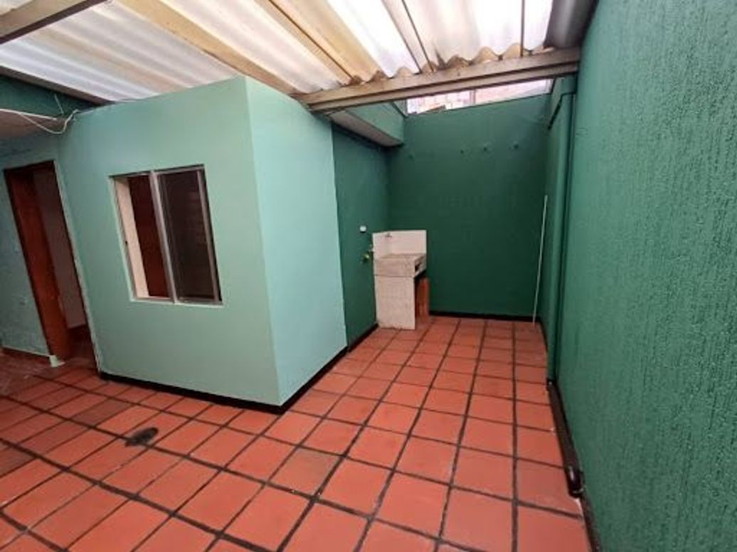 Casa de 7 alcobas en venta en Engativa Centro, Bogotá, 270 m² · foto 15 de 20