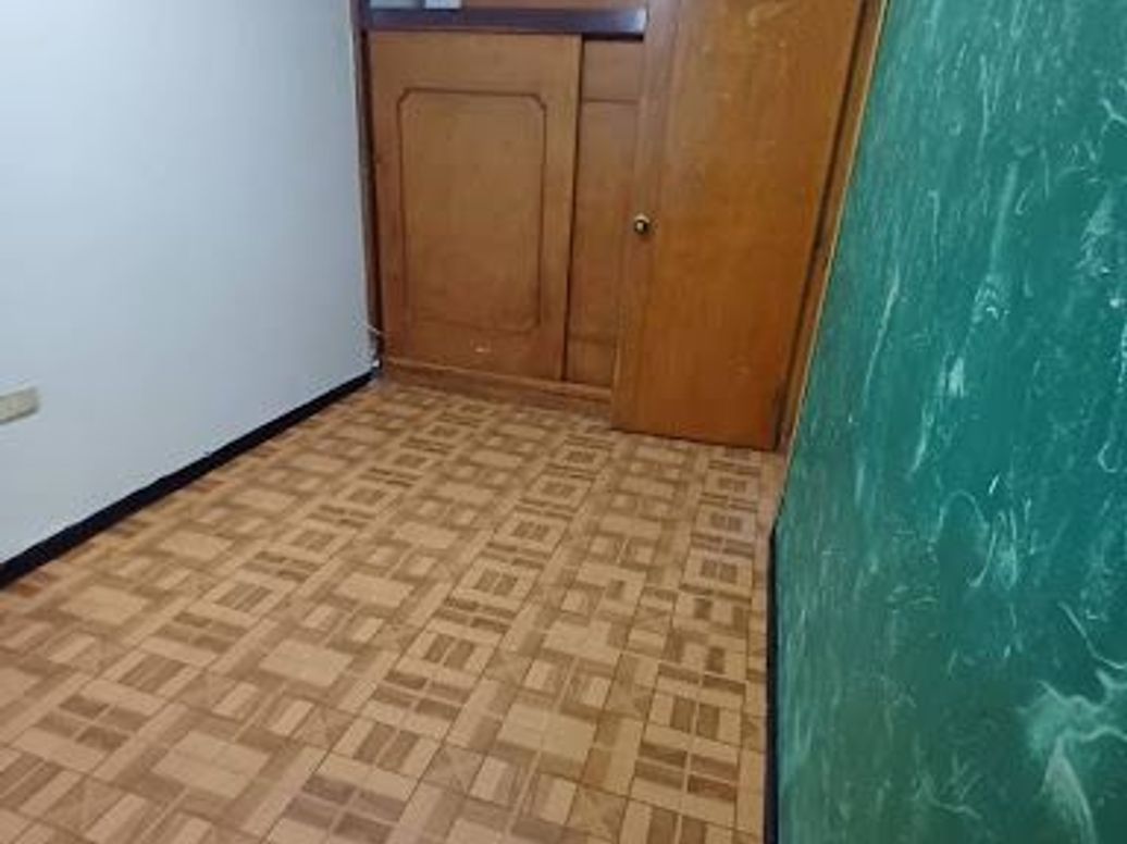 Casa de 7 alcobas en venta en Engativa Centro, Bogotá, 270 m² · foto 9 de 20