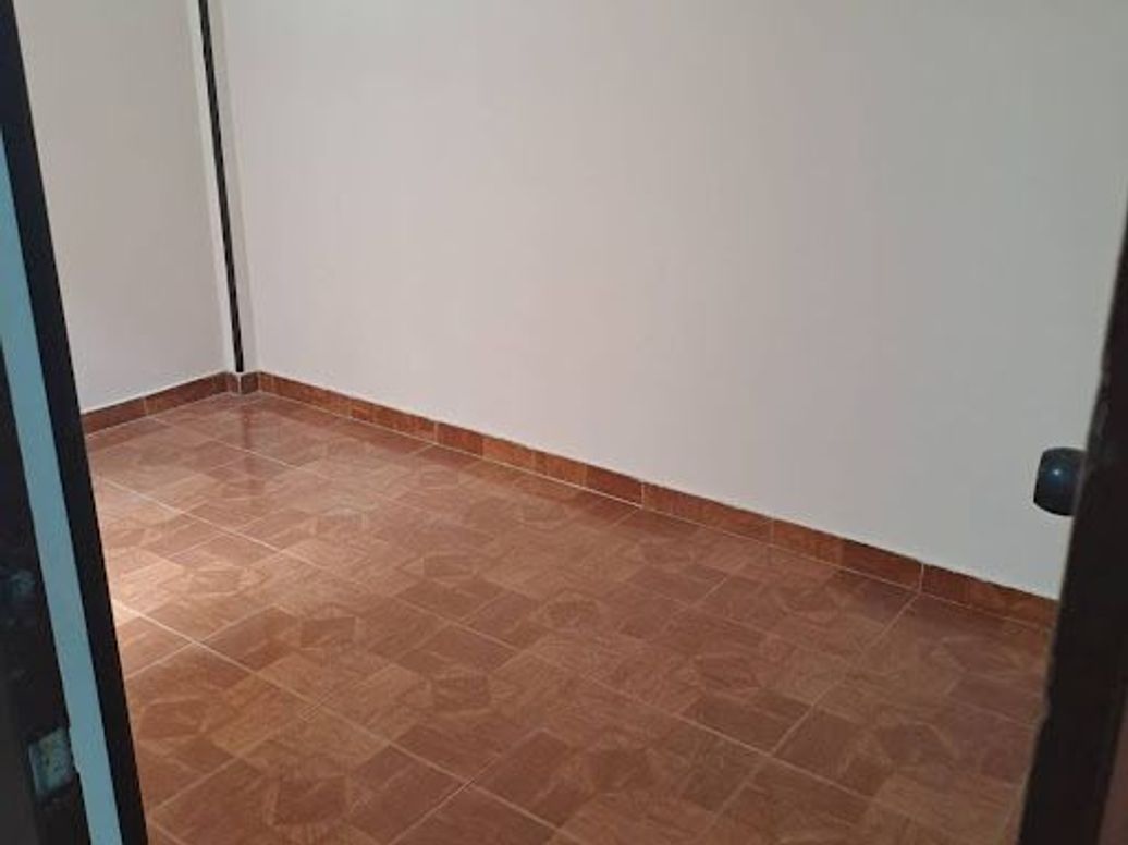 Casa de 7 alcobas en venta en Roma, Bogotá, 120 m² · foto 5 de 14