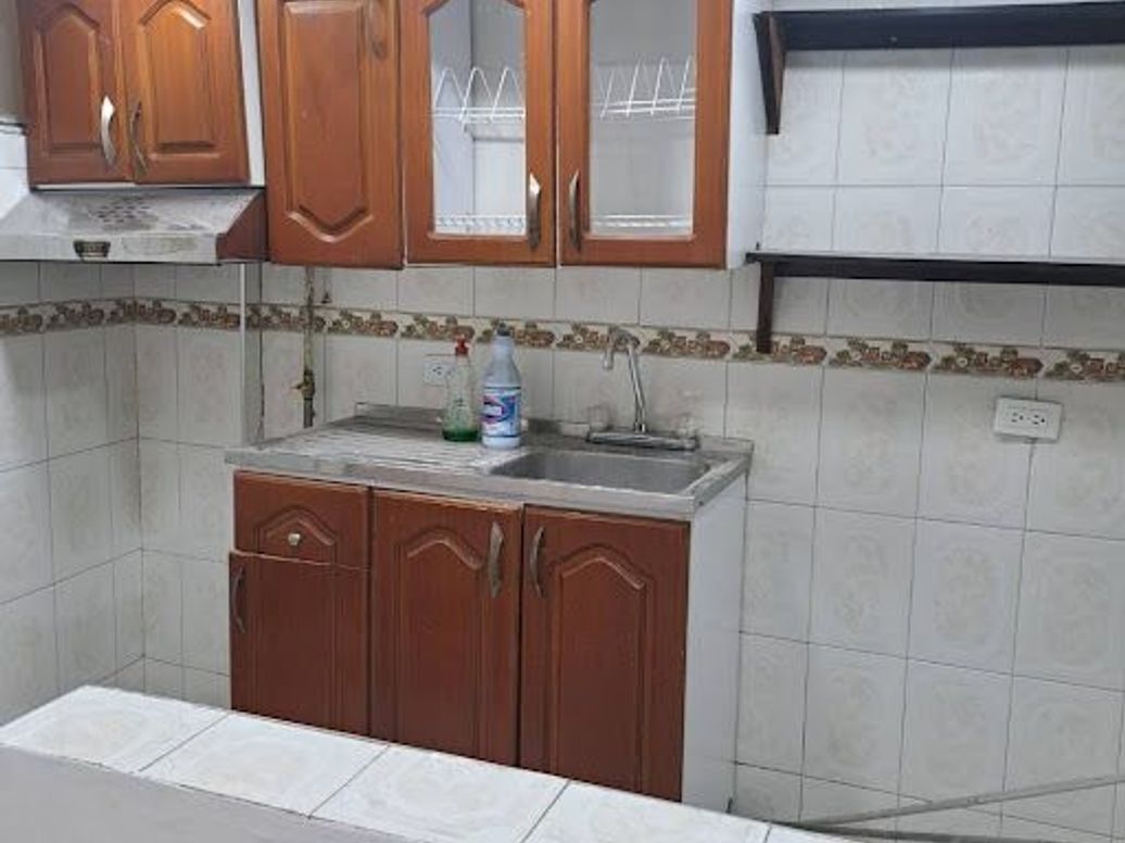 Casa de 7 alcobas en venta en Roma, Bogotá, 120 m² · foto 10 de 14