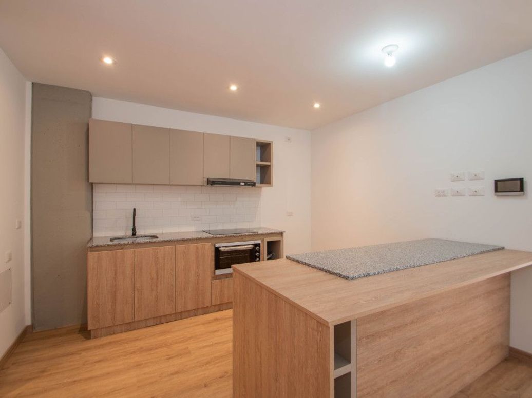 Apartaestudio en venta en Teusaquillo, Bogotá, 72 m² · foto 3 de 12