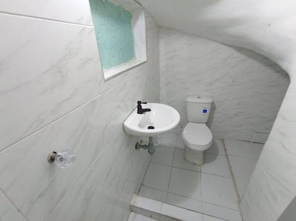 Casa de 7 alcobas en venta en San José Obrero, Bogotá, 210 m² · foto 7 de 13