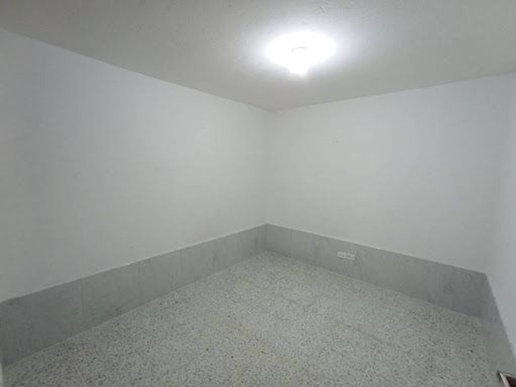 Casa de 7 alcobas en venta en San José Obrero, Bogotá, 210 m² · foto 10 de 13