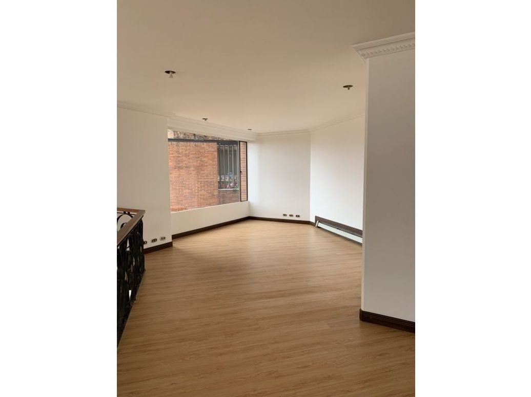 Apartamento de 4 alcobas en arriendo en Chico, Bogotá, 700 m² · foto 4 de 20