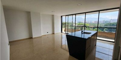 Hermoso apartamento en el sector de el Velodromo. Con una panorámica a la ciudad que te encantará Su area es de 110 mt. El apartamento cuenta con una excelente distribución e iluminación 3 alcobas  principal con  baño  Baño social, cocina integral, sala-comedor, balcón ,zona de ropa