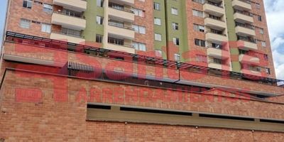 LA PROPIEDAD CUENTA CON SALA, COMEDOR, 3 CLOSET, COCINA INTEGRAL, ESTUFA MIXTA, HORNO ELECTRICO, ALACENAS, EXTRACTOR, 1 BALCON, CUARTO UTIL, PISO EN CERAMICA, CALENTADOR A GAS, BAÑOS CABINADOS EN VIDRIO TEMPLADO, MESÓN EN MARMOL, BARRA AMERICANA EN MARMOL, LAMPARAS DE LUJO, BLACK OUT, PERSIANAS EN HABITACIONES, 1 CLOSET TIPO VESTIER, TURCO, MALLAS DE SEGURIDAD, SHUT DE BASURAS, ASCENSOR, UNIDAD CERRADA.
ZONAS COMUNES CON GYM, ZONA DE MASCOTAS, CANCHA, INMUEBLE SUJETO A VERIFICACIÓN DE DISPONIBILIDAD
