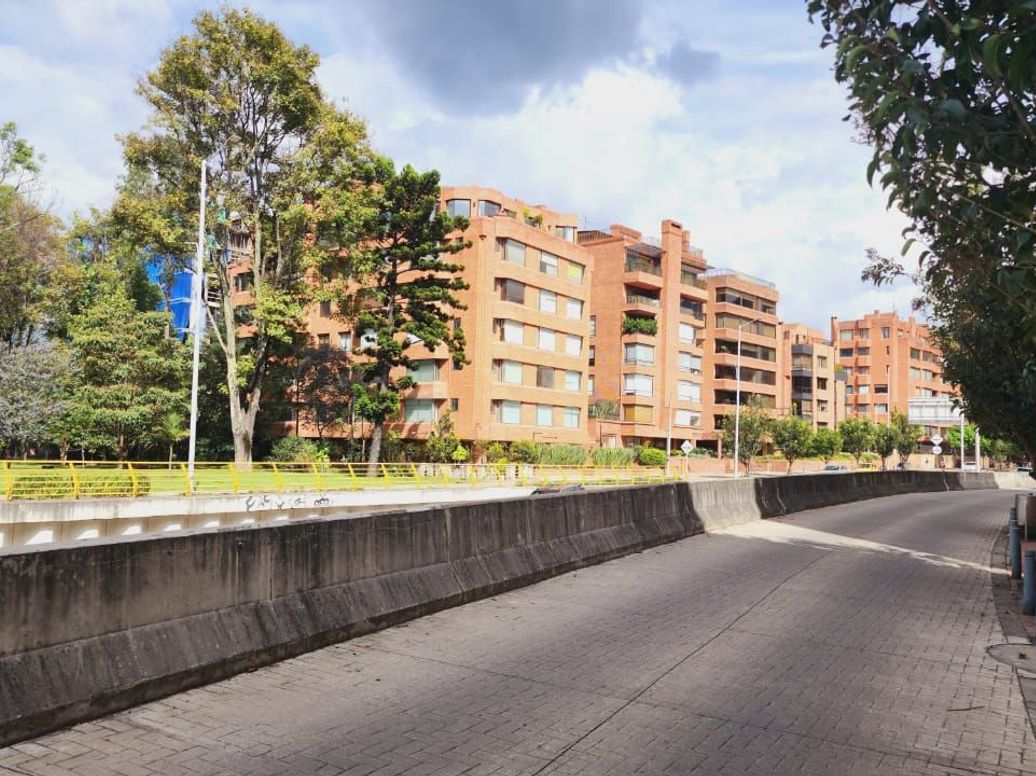 Apartamento de 2 alcobas en venta en Chicó Norte, Bogotá, 125 m² · foto 4 de 20