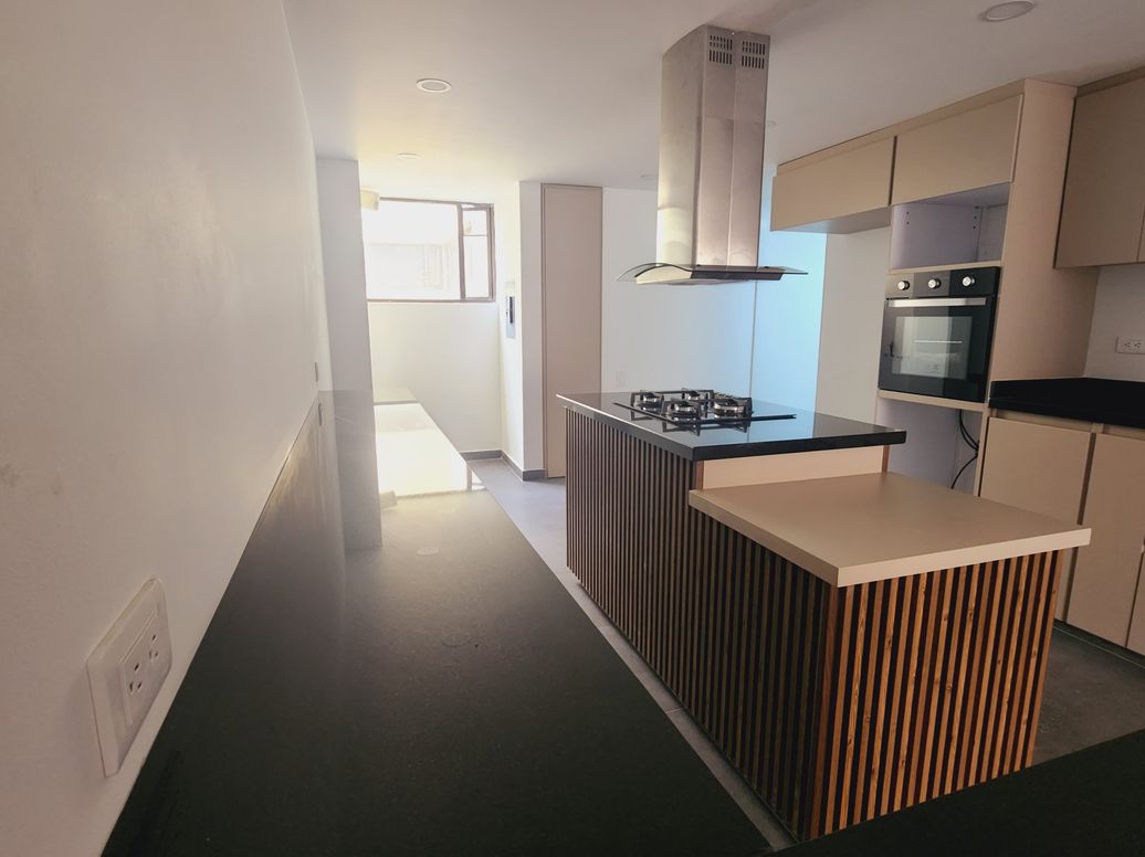 Apartamento de 2 alcobas en venta en Chicó Norte, Bogotá, 125 m² · foto 2 de 20