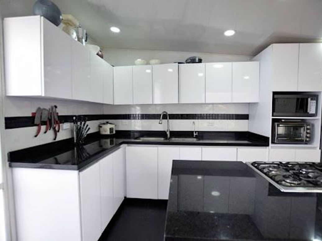 Casa de 6 alcobas en venta en Villa Magdala, Bogotá, 350 m² · foto 20 de 20