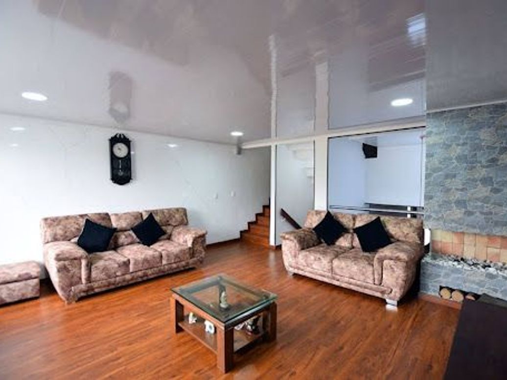 Casa de 6 alcobas en venta en Villa Magdala, Bogotá, 350 m² · foto 5 de 20