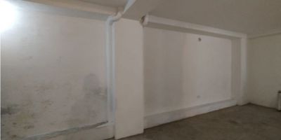 se renta bogega en la ceja antioquia con un area de 174,m2 con una muy buena ubicacion a tan solo 2 cuadras del parque principal 

asesor: Juan Hernandez

celular: 3006663289

codigo wasi: 8975613
