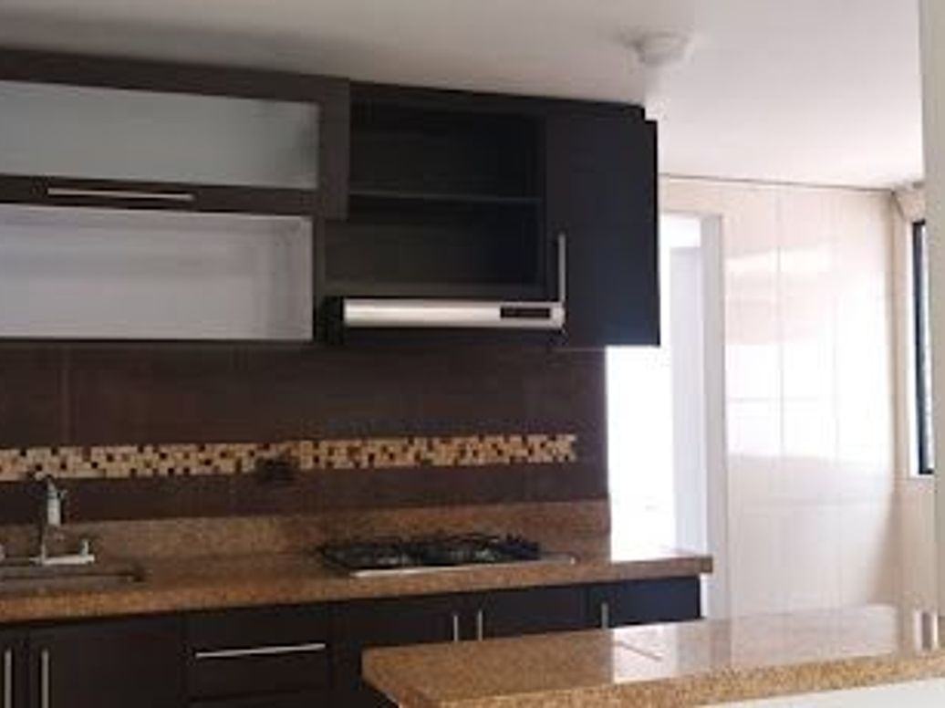 Apartamento de 3 alcobas en venta en Cedritos, Bogotá, 78 m² · foto 6 de 20