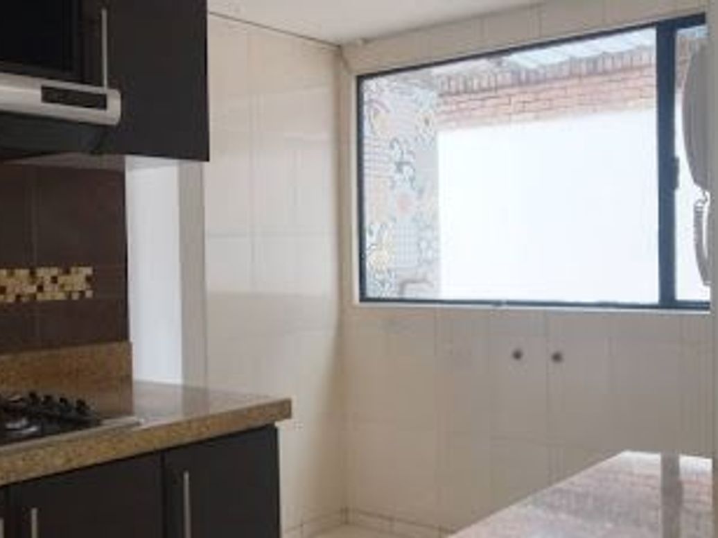 Apartamento de 3 alcobas en venta en Cedritos, Bogotá, 78 m² · foto 7 de 20