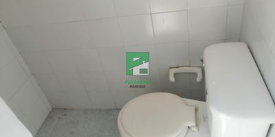 SE ARRIENDA CASA EN CAMPO VALDES PISO 1

CUENTA CON
 SALA
 COMEDOR
 4 ALCOBAS CON PUERTA
 2 CLOSET
 PATIO
 2 BAÑOS SENCILLOS
 COCINA SENCILLA CON GABINETES  NO CUENTA CON RED DE GAS
 PISO EN BALDOSA
MÁXIMO 1 MASCOTA PEQUEÑA  NO PERSONAS RUIDOSAS