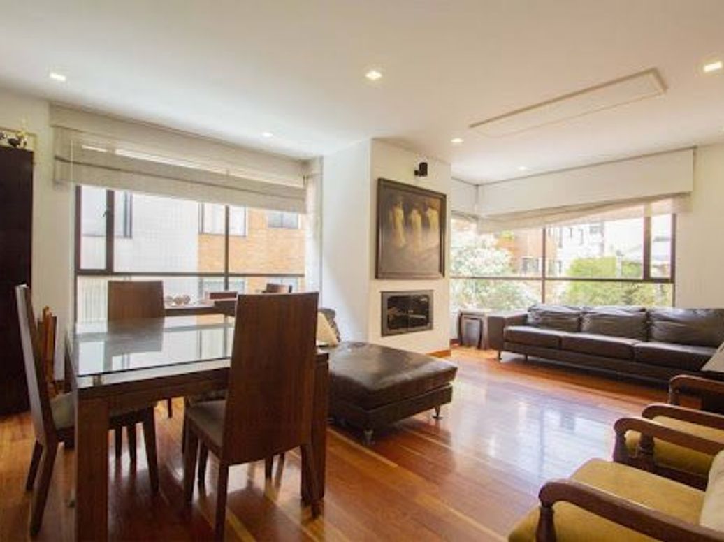 Apartamento de 2 alcobas en venta en Chico, Bogotá, 103 m² · foto 3 de 16