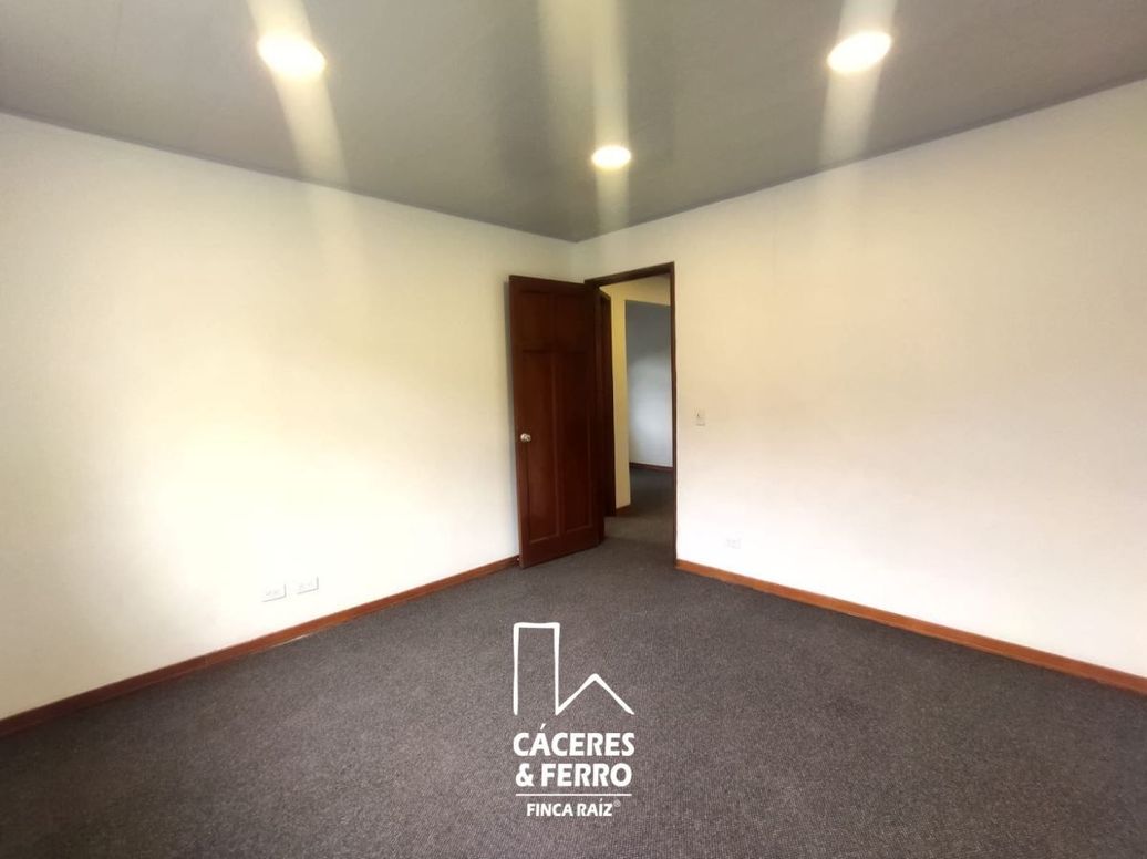 Casa de 8 alcobas en venta en Quinta Camacho, Bogotá, 300 m² · foto 10 de 18