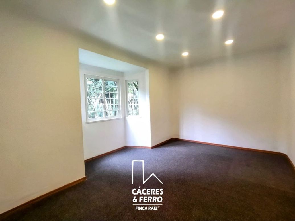 Casa de 8 alcobas en venta en Quinta Camacho, Bogotá, 300 m² · foto 11 de 18
