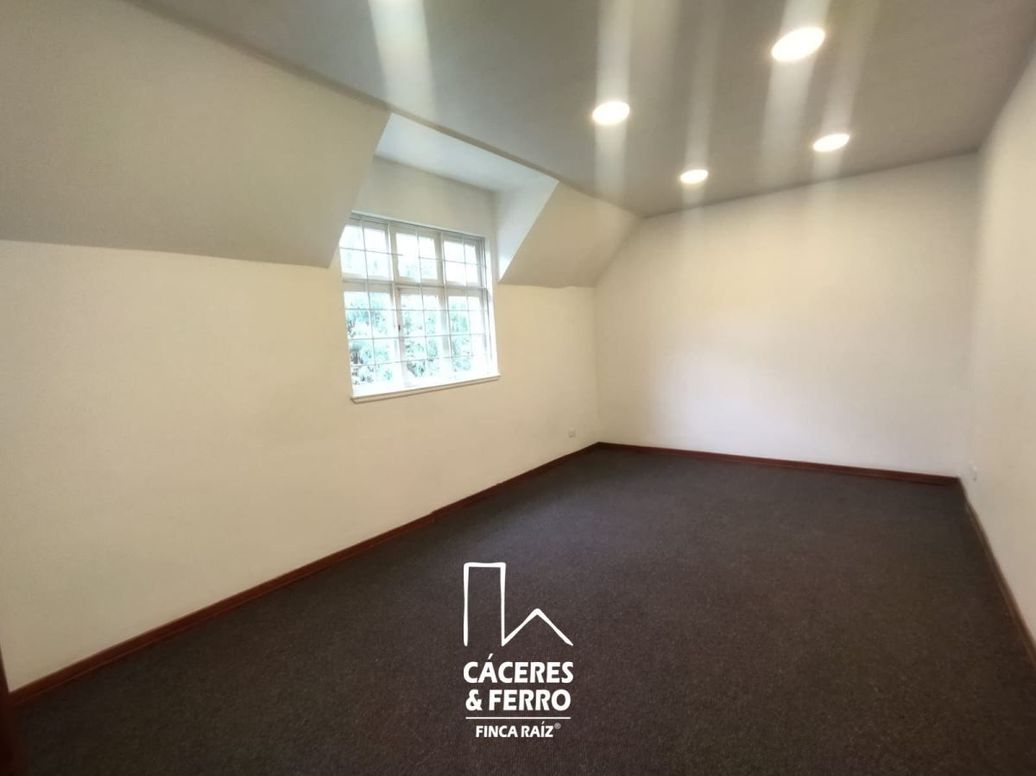 Casa de 8 alcobas en venta en Quinta Camacho, Bogotá, 300 m² · foto 4 de 18