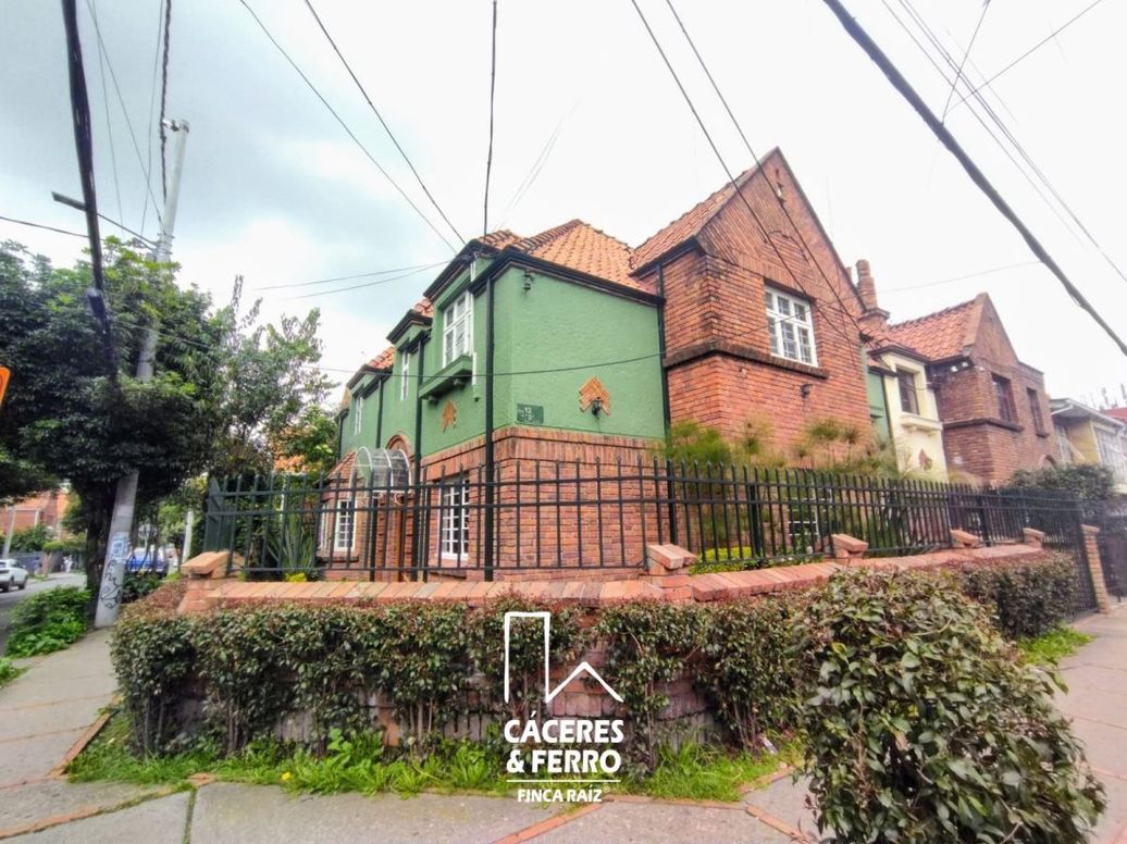 Casa de 8 alcobas en venta en Quinta Camacho, Bogotá, 300 m² · foto 18 de 18
