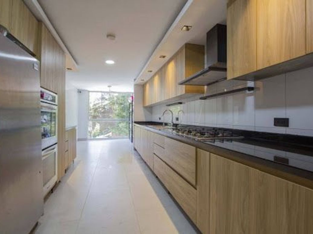 Apartamento de 4 alcobas en venta en Los Rosales, Bogotá, 340 m² · foto 8 de 20