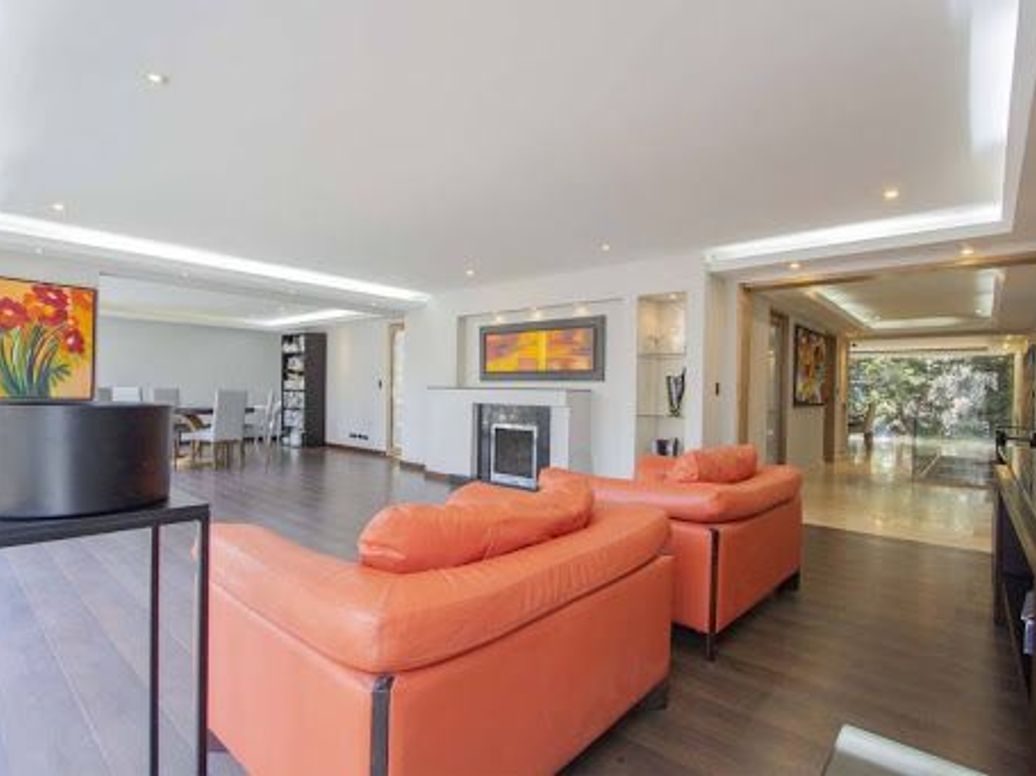 Apartamento de 4 alcobas en venta en Los Rosales, Bogotá, 340 m² · foto 2 de 20