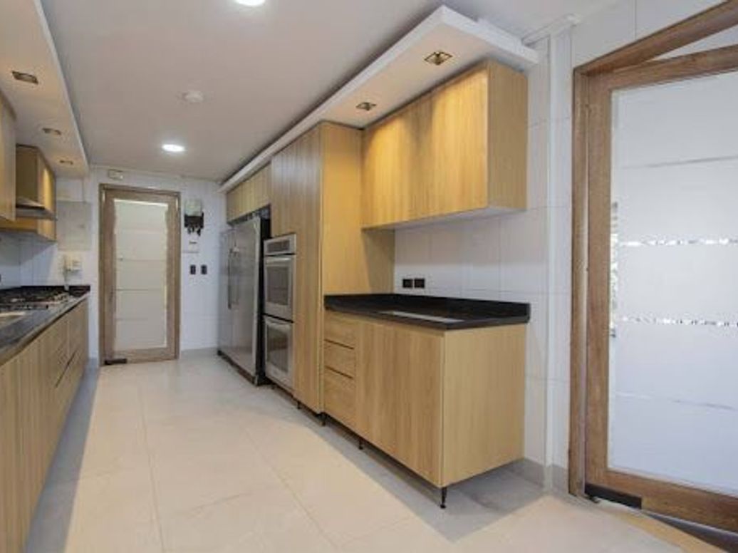 Apartamento de 4 alcobas en venta en Los Rosales, Bogotá, 340 m² · foto 9 de 20
