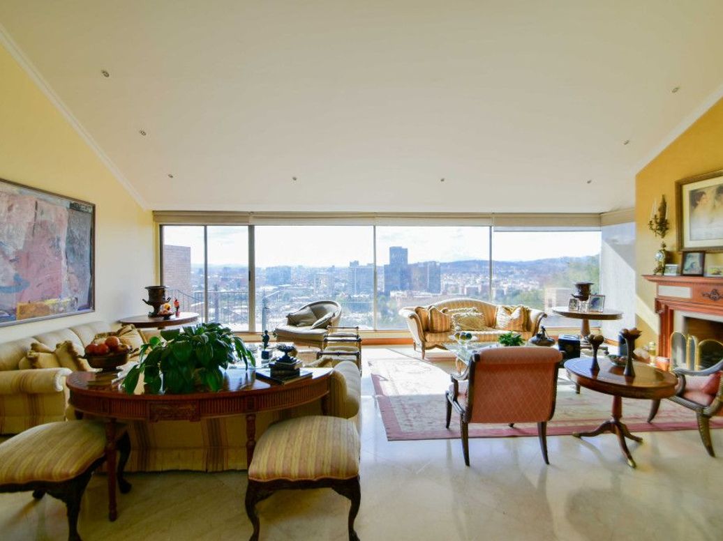 Apartamento de 4 alcobas en venta en Cerros De Santa Barbara, Bogotá, 357 m² · foto 3 de 20